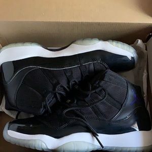 Retro 11 Space Jam Jordan size 7Y